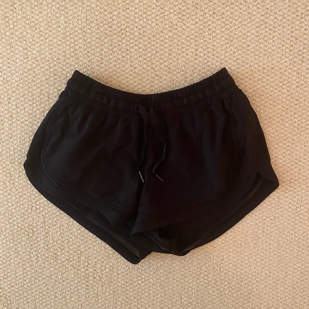 Lululemon 2.5” Shorts